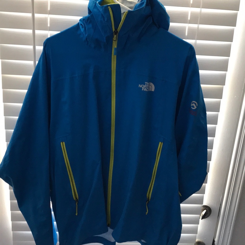 Northface men’s rain jacket